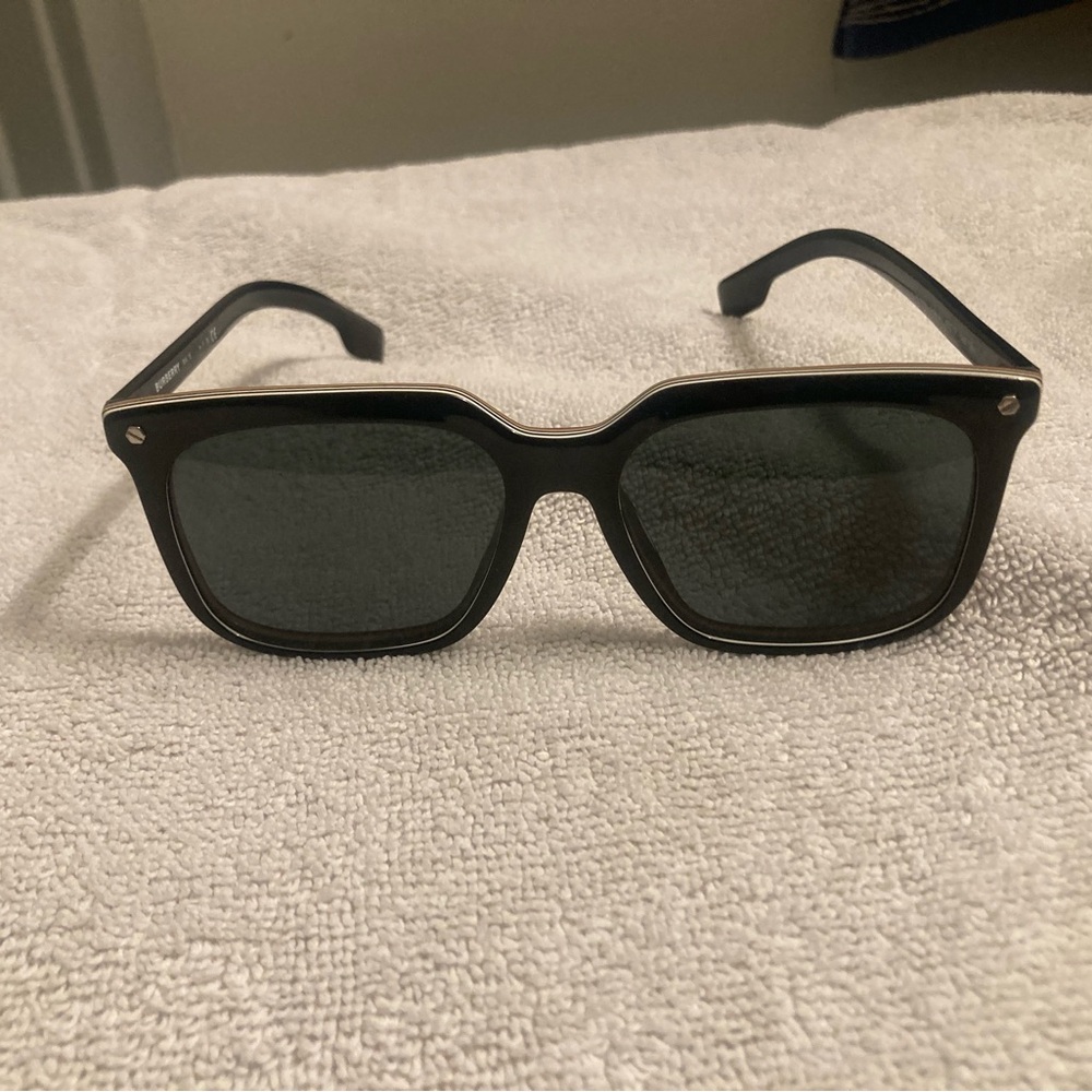 Burberry Black Rectangular Sunglasses - image 6